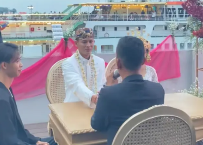 Nikah Mahar Kapal Feri