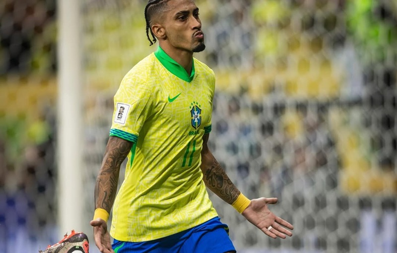 Raphinha bersama Timnas Brasil
