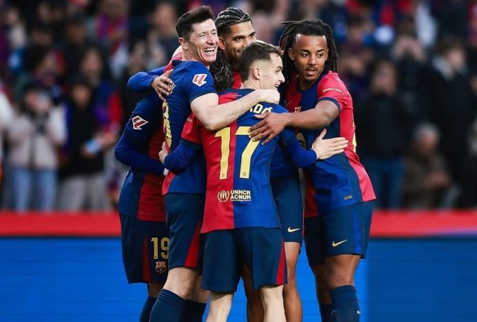 Skuad Barcelona saat selebrasi gol