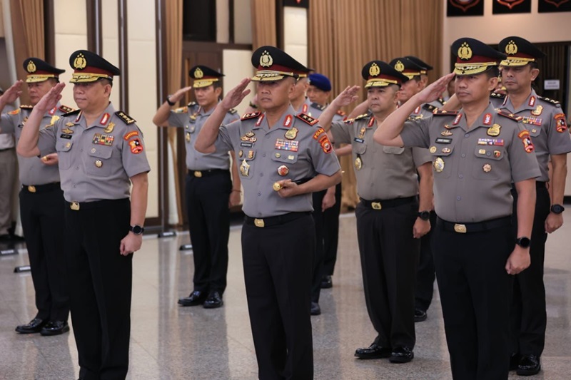 Upacara Kenaikan Pangkat di Polri