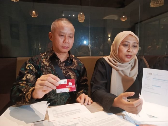 Warga Gugat Telkomsel