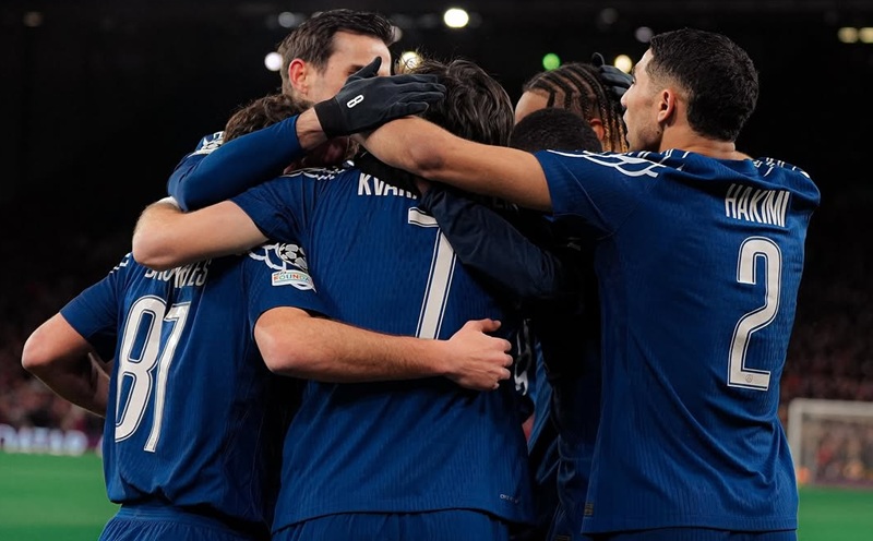 PSG selebrasi usai cetak gol ke gawang Liverpool di leg kedua 16 besar Liga Champions