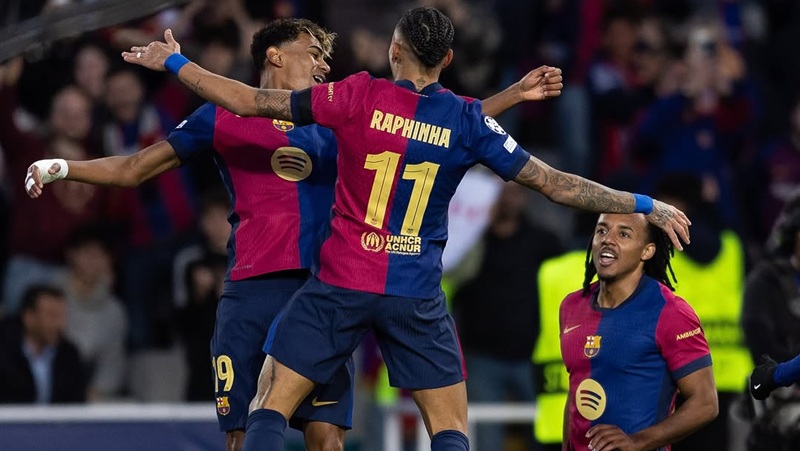 Skuad Barcelona selebrasi gol lawan Benfica di Liga Champions