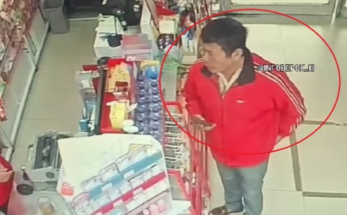 CCTV Pencurian HP di Minimarket GDC Depok