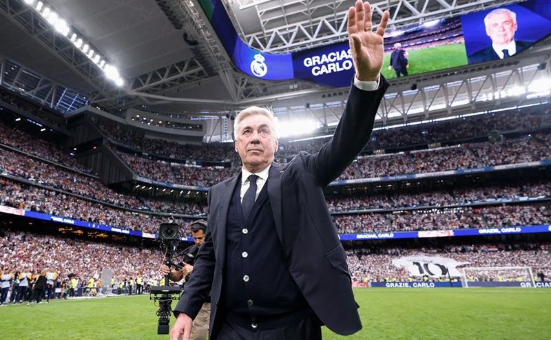 Carlo Ancelotti saat acara perpisahan di Santiago Bernabeu
