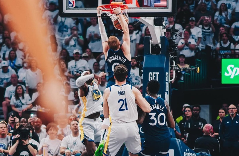 Minnesota Timberwolves vs Golden State Warriors di perempat final NBA