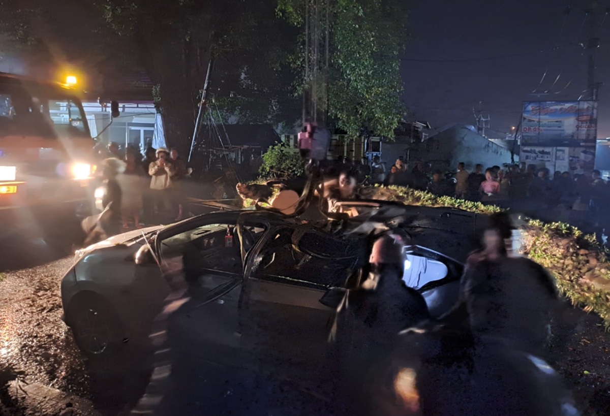 Angin kencang di Tasikmalaya