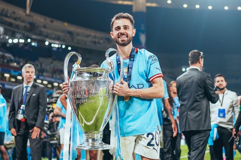 Bernardo Silva bersama Manchester City