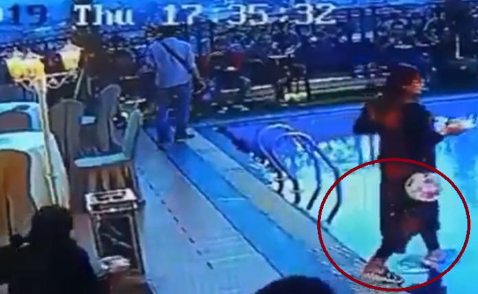 CCTV ibu-ibu kejebur CCTV ibu-ibu kejebur