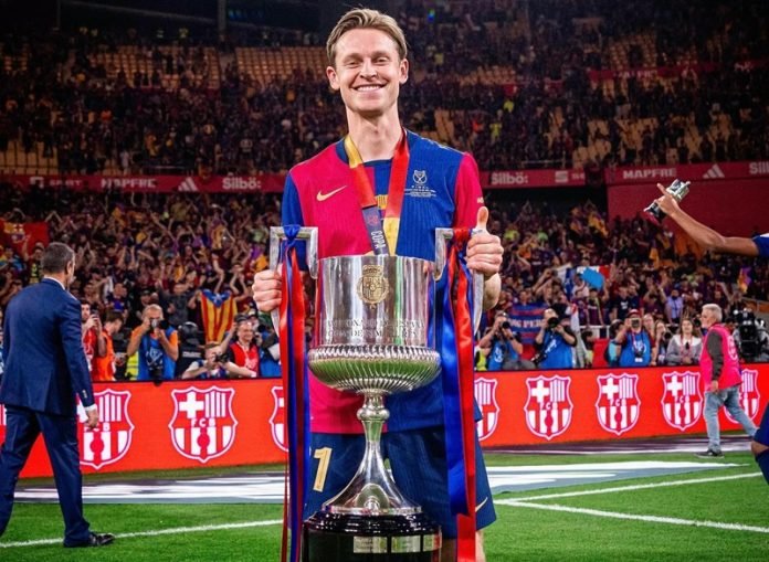 frenkie de jong bersama barcelona
