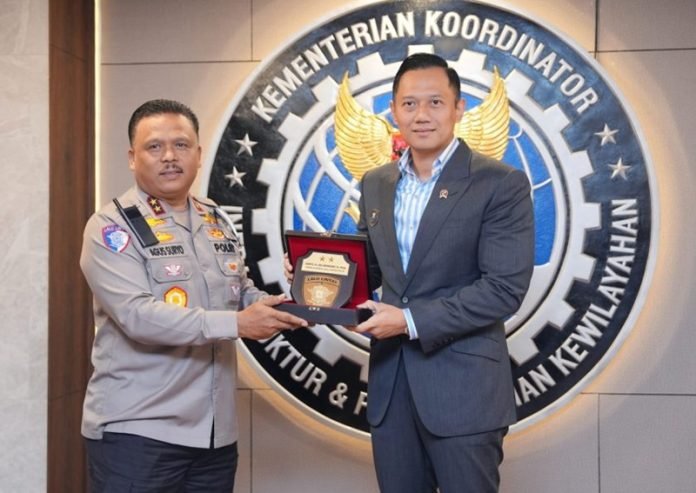 Kakorlantas bersama Menko AHY