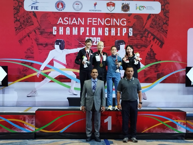 Misaki Emura Emas Sabel Perseorangan Kejuaraan Anggar Asia 2025