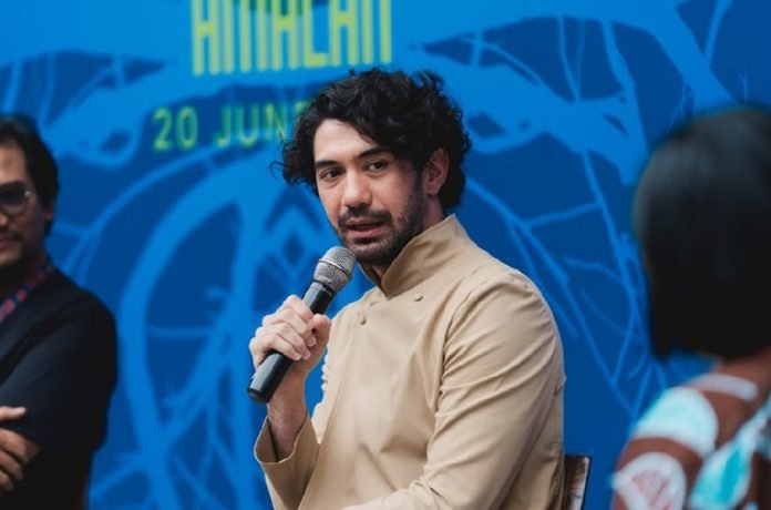 Reza Rahadian Holopis