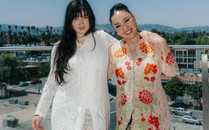 Stephanie Poetri dan Titi DJ