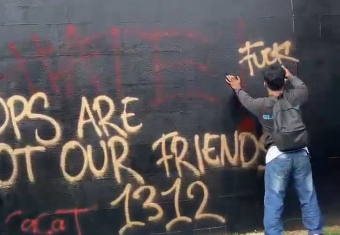 Aksi Vandalisme di DPR