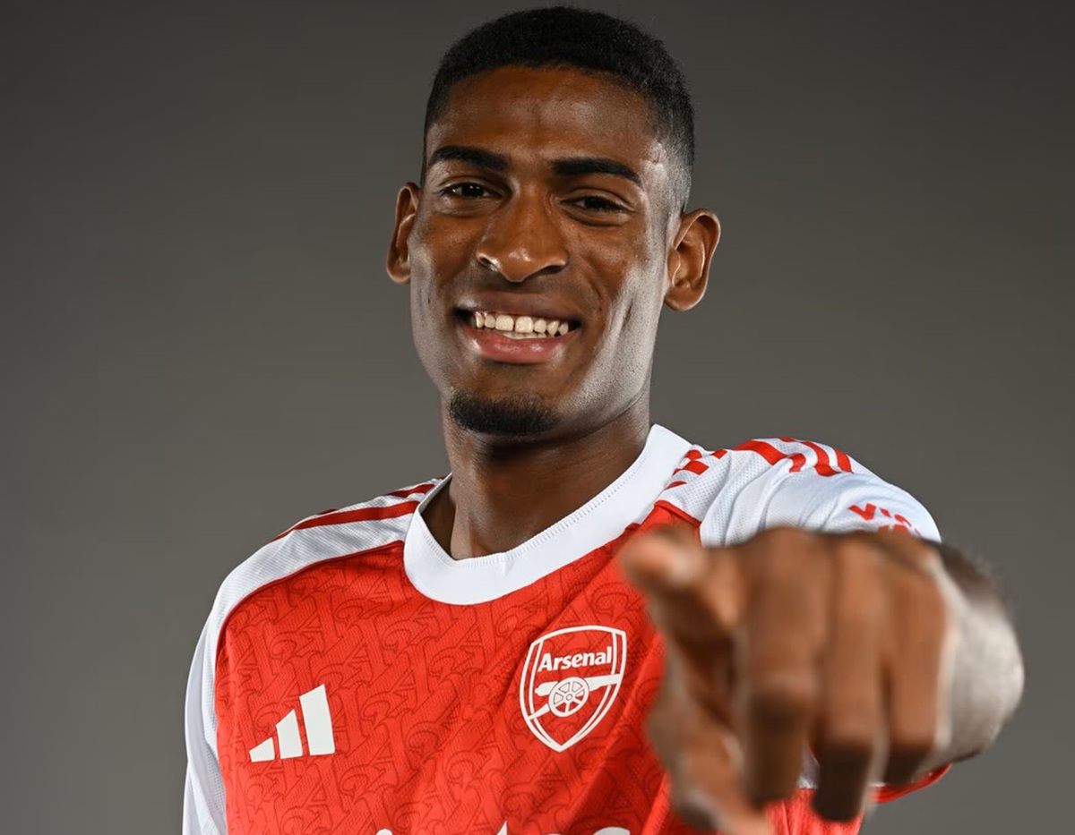 Cristhian Mosquera, pemain baru Arsenal