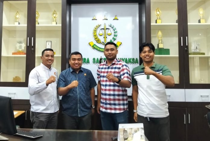 FABEM Riau dan BEM Uniks Kunjungi Kejaksaan Negeri Kuansing