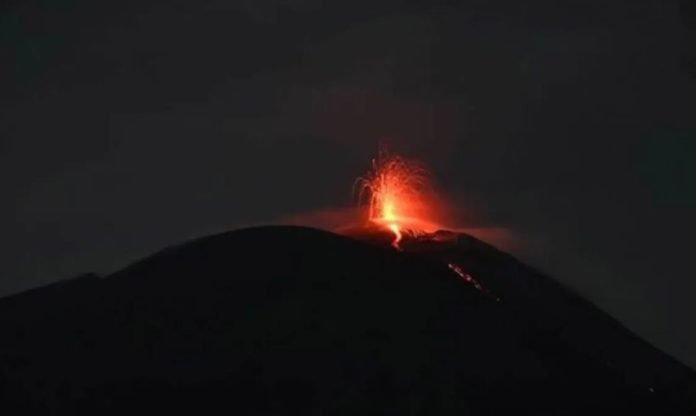 Gunung Ile Lewotolok