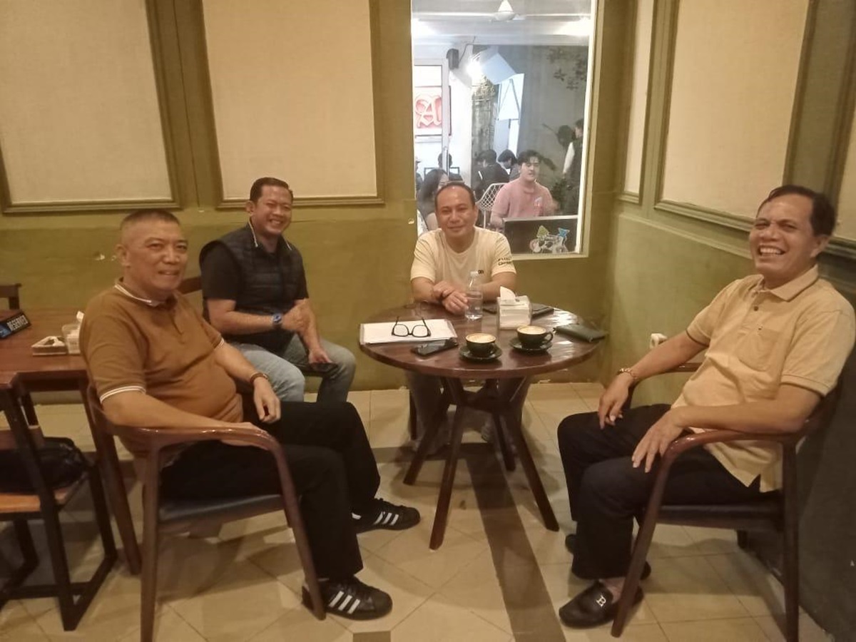 Kapolda Riau Herry Herjawan di Kafe Bareng Terlapor Kasus Pemalsuan dan KDRT