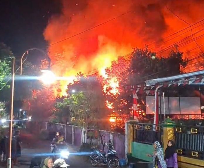 Kebakaran di Magetan Kebakaran di Magetan