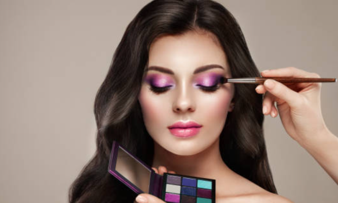 Makeup tebal