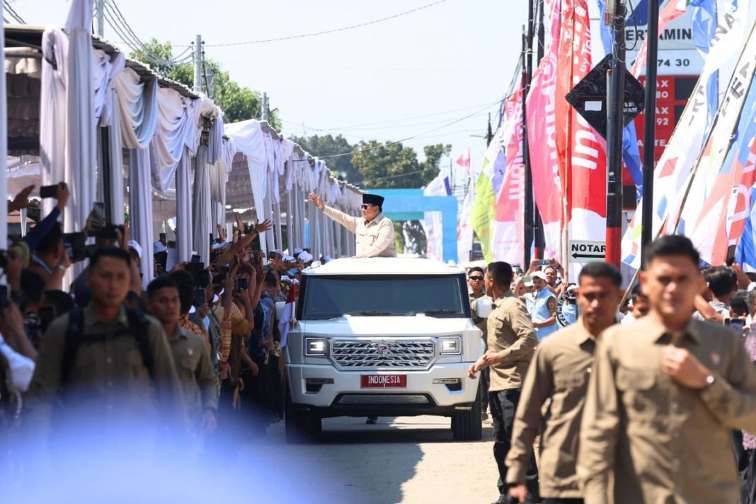 Prabowo Luncurkan Koperasi Desa Merah Putih (3) Prabowo Luncurkan Koperasi Desa Merah Putih (3)
