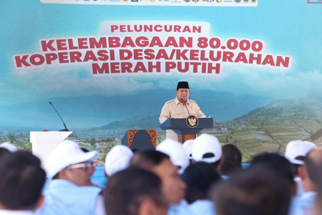 Prabowo Luncurkan Koperasi Desa Merah Putih (4) Prabowo Luncurkan Koperasi Desa Merah Putih (4)