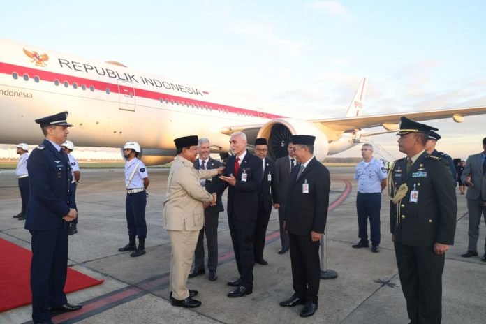 Presiden Prabowo disambut diaspora Indonesia di Brasil dalam kunjungan KTT BRICS Presiden Prabowo disambut diaspora Indonesia di Brasil dalam kunjungan KTT BRICS