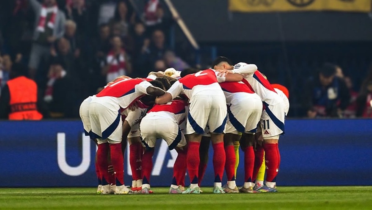 Skuad Arsenal saat tampil di atas lapangan
