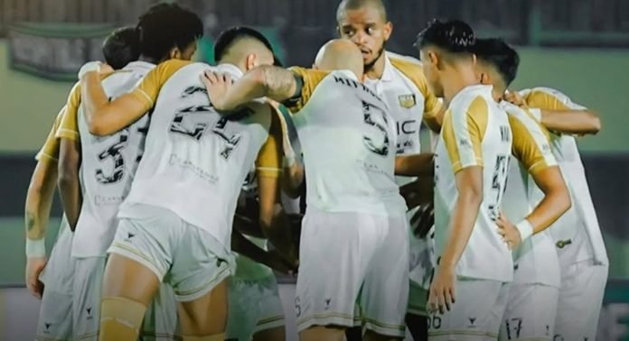 Skuad Dewa United saat main di Liga 1