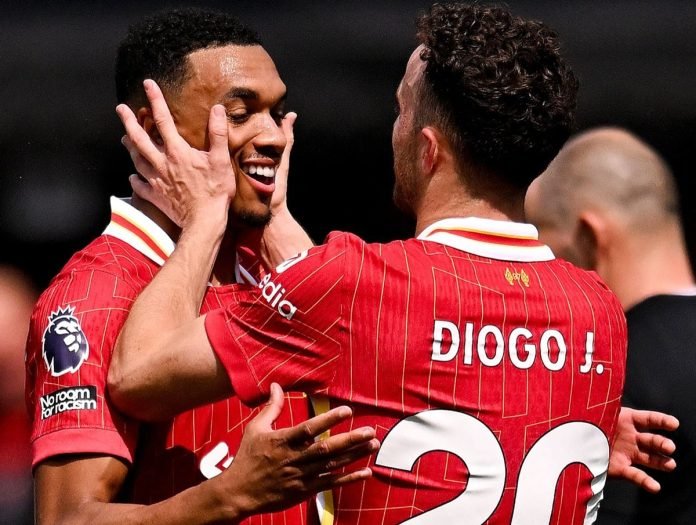 Trent Alexander-Arnold bersama Diogo Jota di Liverpool