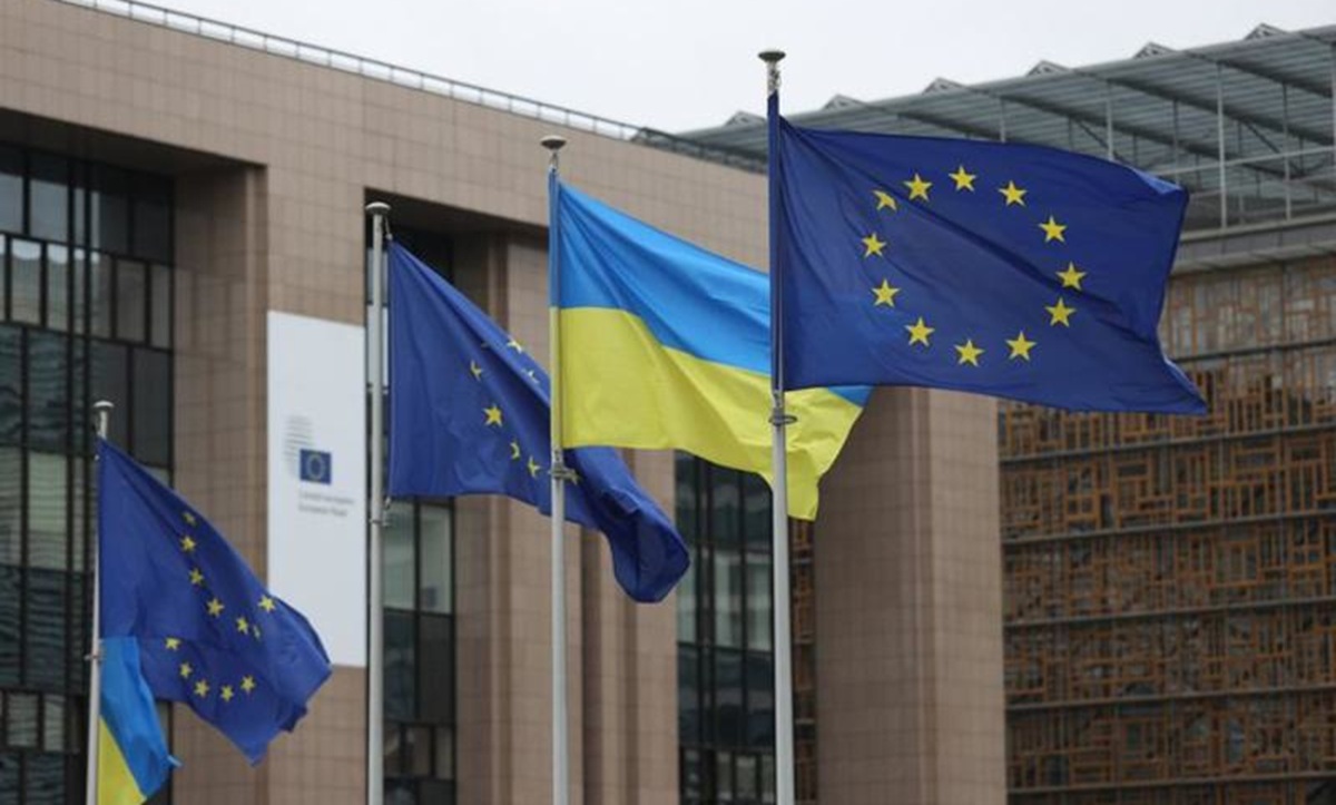Bendera Ukraina dan Uni Eropa