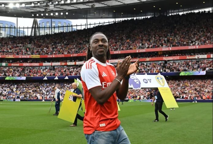 Eberechi Eze saat dikenalkan ke publik Stadion Emirates
