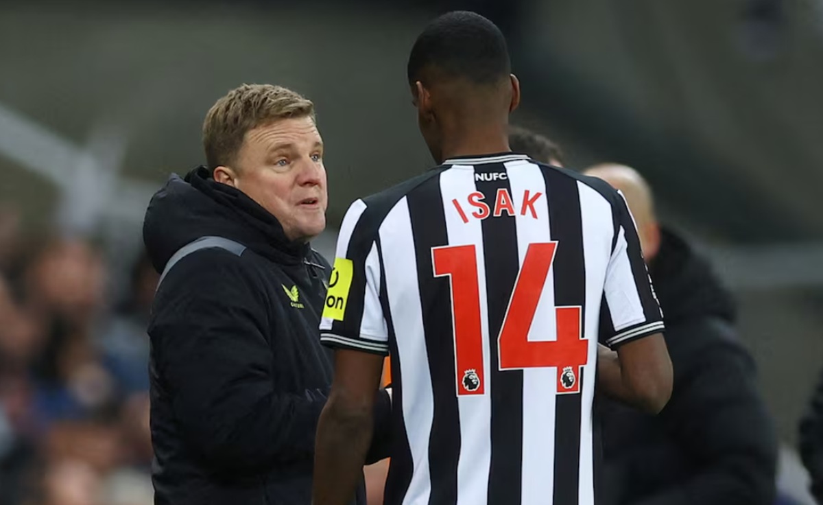 Eddie Howe dan Alexander Isak