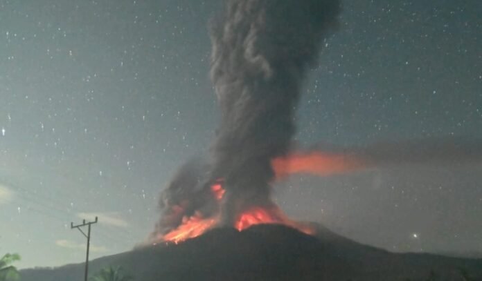 Erupsi Lewotobi