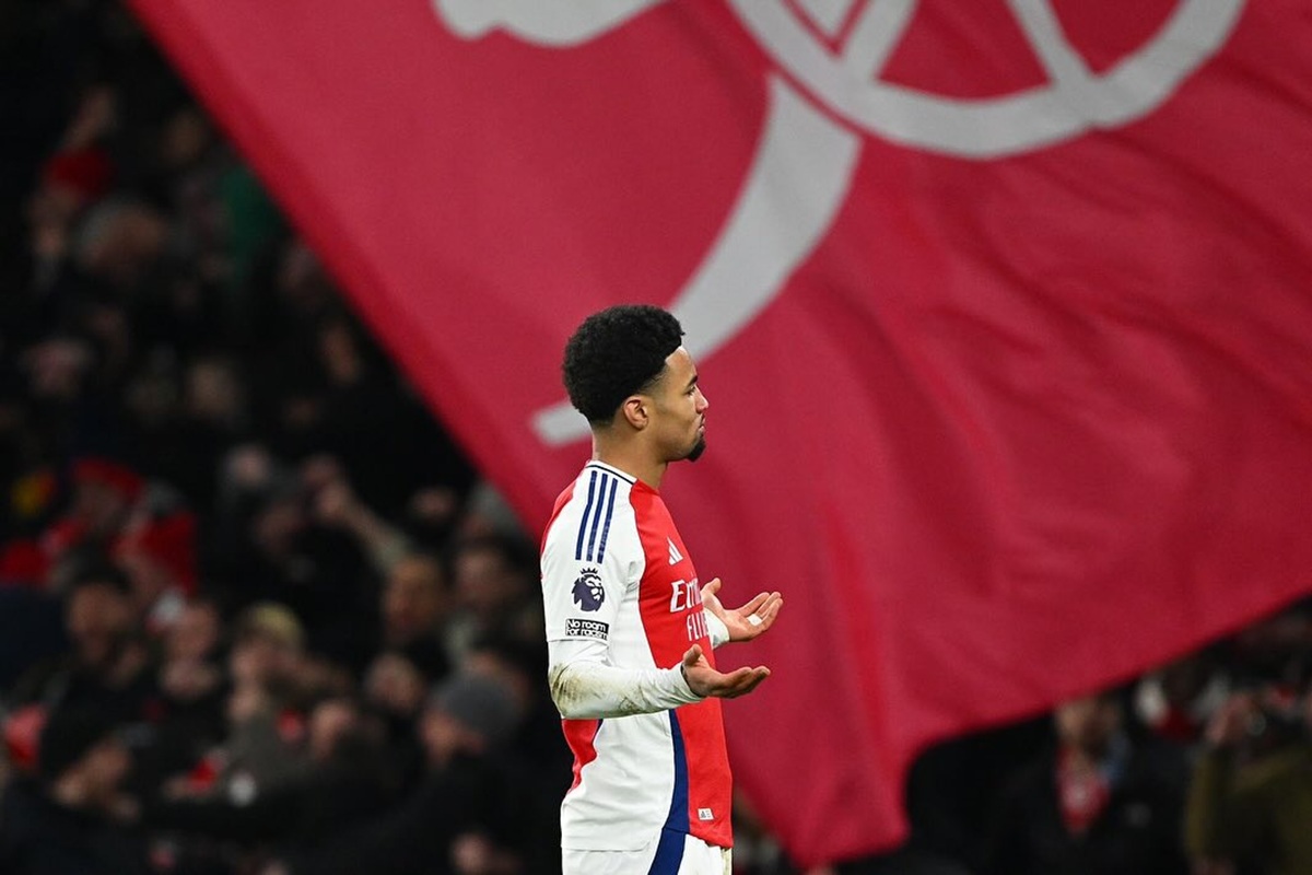 Ethan Nwaneri bersama Arsenal