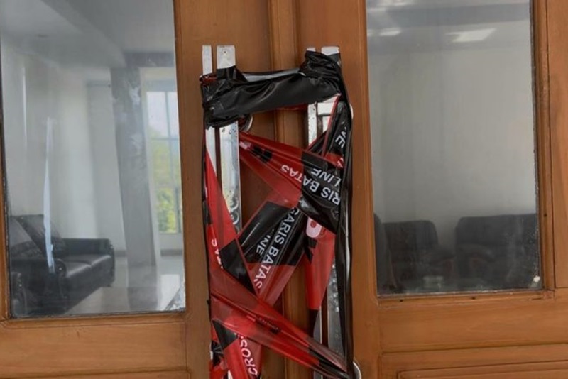 Kantor Bupati Kolaka Timur Disegel KPK