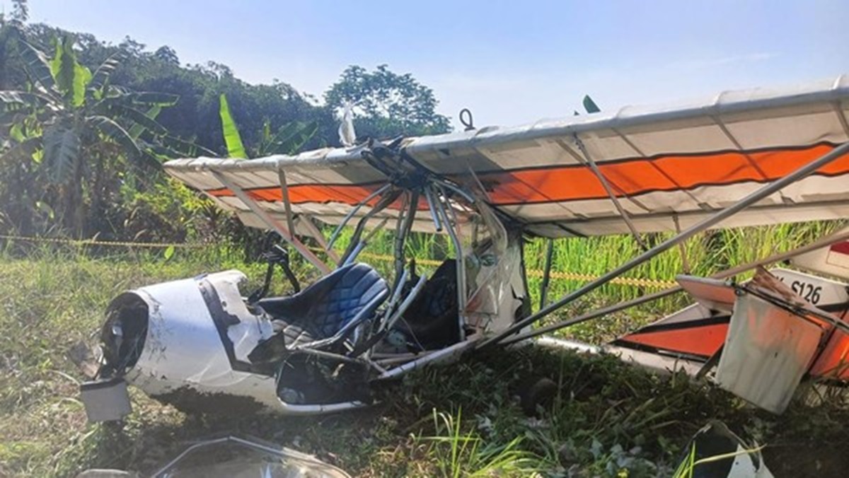 Microlight Fixedwing Quicksilver GT500 dengan registrasi PK-S126
