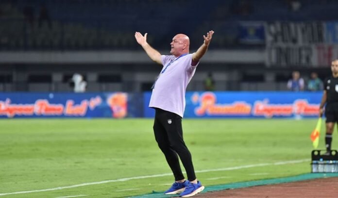 Pelatih Persib Bandung, Bojan Hodak