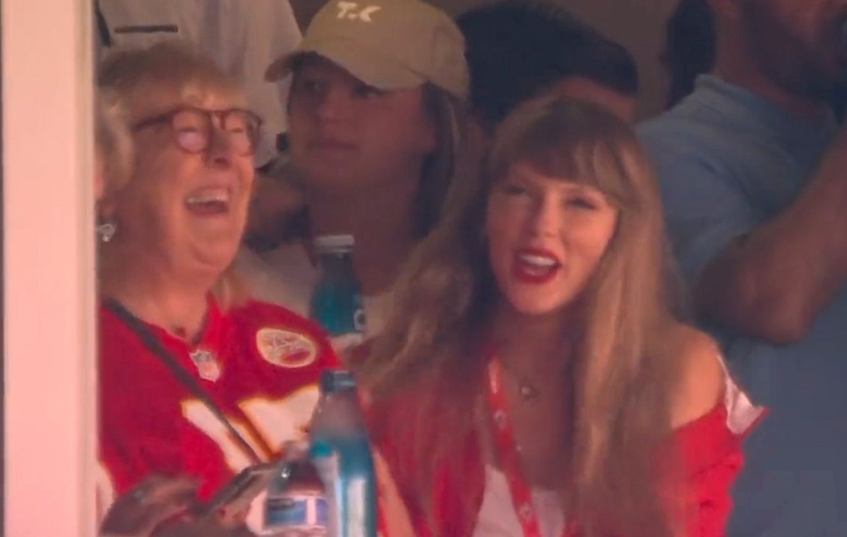 Taylor Swift dan Donna Kelce