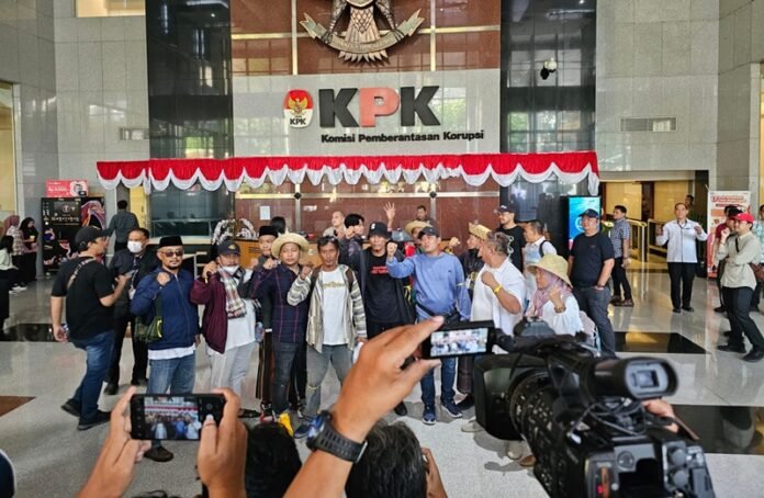 Aliansi Masyarakat Patu Bersatu di KPK