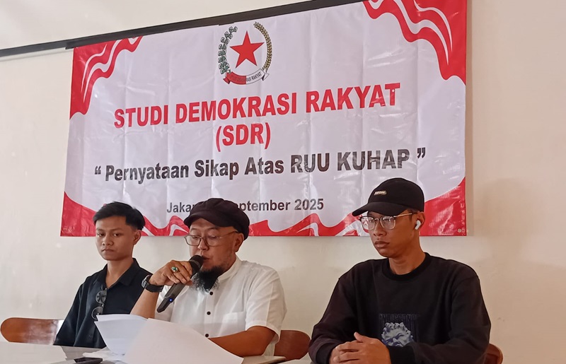 Konferensi Pers Studi Demokrasi Rakyat