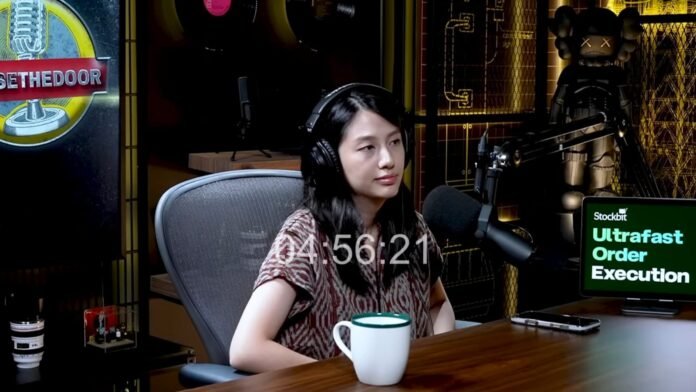 Pegiat isu-isu sosial politik sekaligus produser film Abigail Limuria dalam podcast Deddy Corbuzier