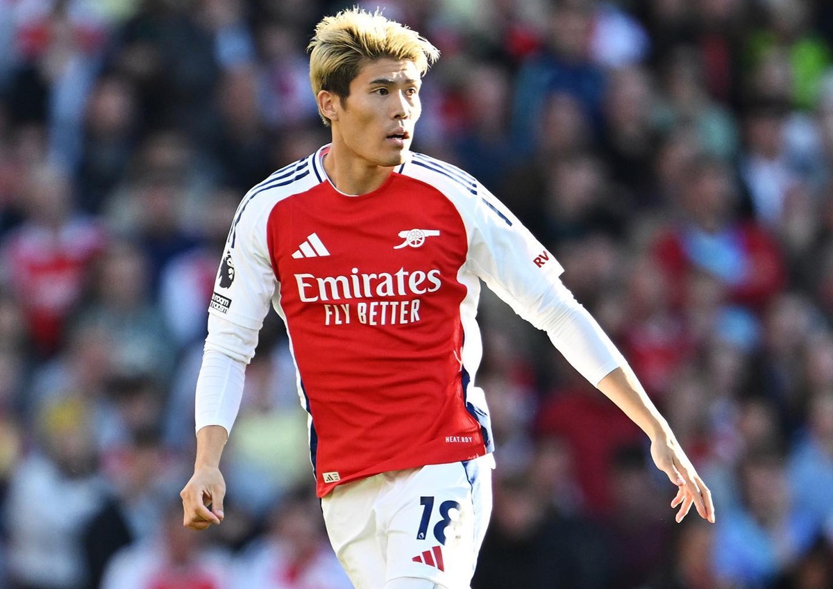 Takehiro Tomiyasu saat bermain bersama Arsenal