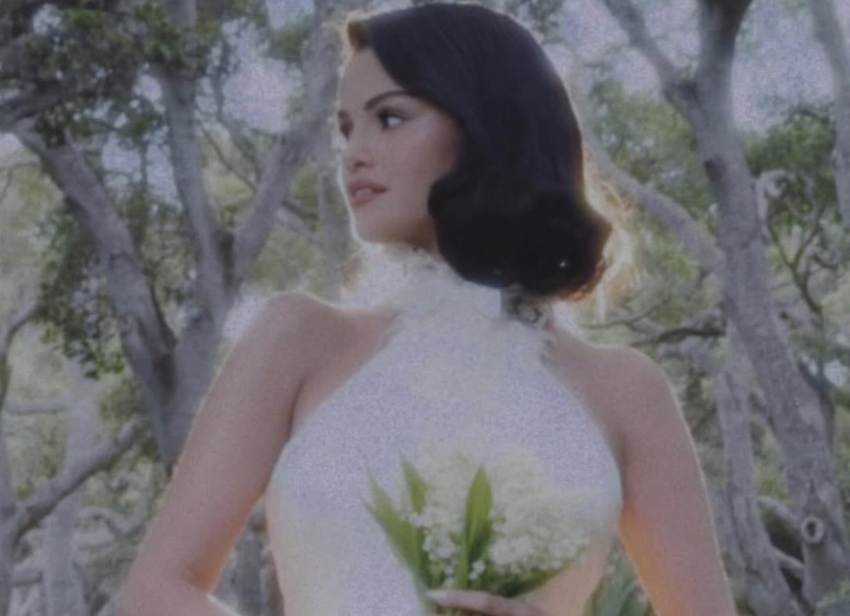 Gaun pernikahan Selena Gomez