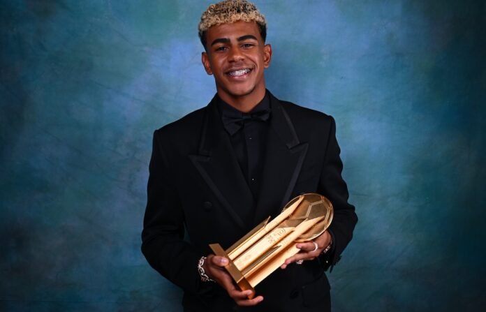 lamine yamal raih kopa trophy 2025
