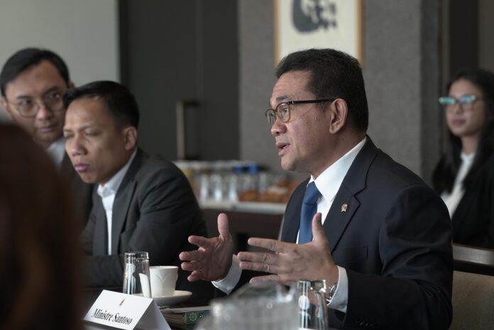 mendag busan saat melakukan pertemuan bilateral dengan menteri perdagangan internasional kanada maninder sidhu yang berlangsung di ottawa, kanada