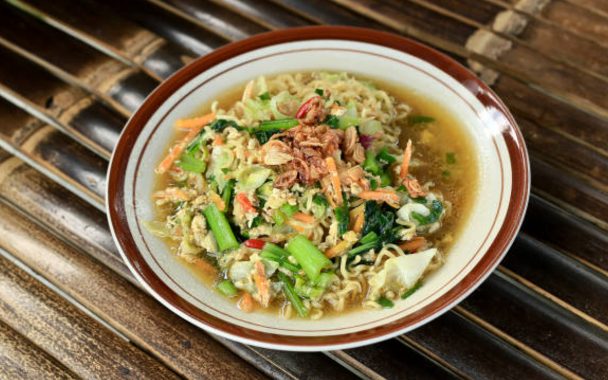 Mie nyemek