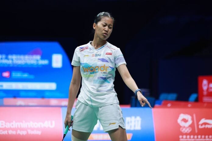 putri kw saat tampil di china masters 2025 melawan akane yamaguchi