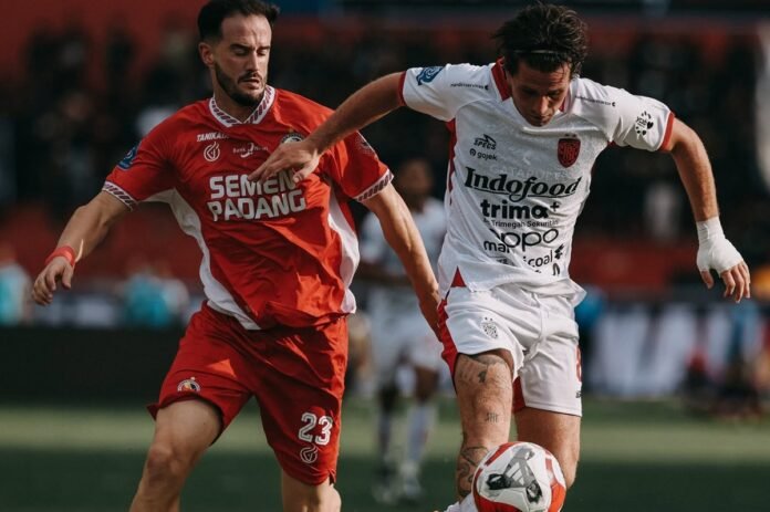 semen padang vs bali united di lanjutan super league